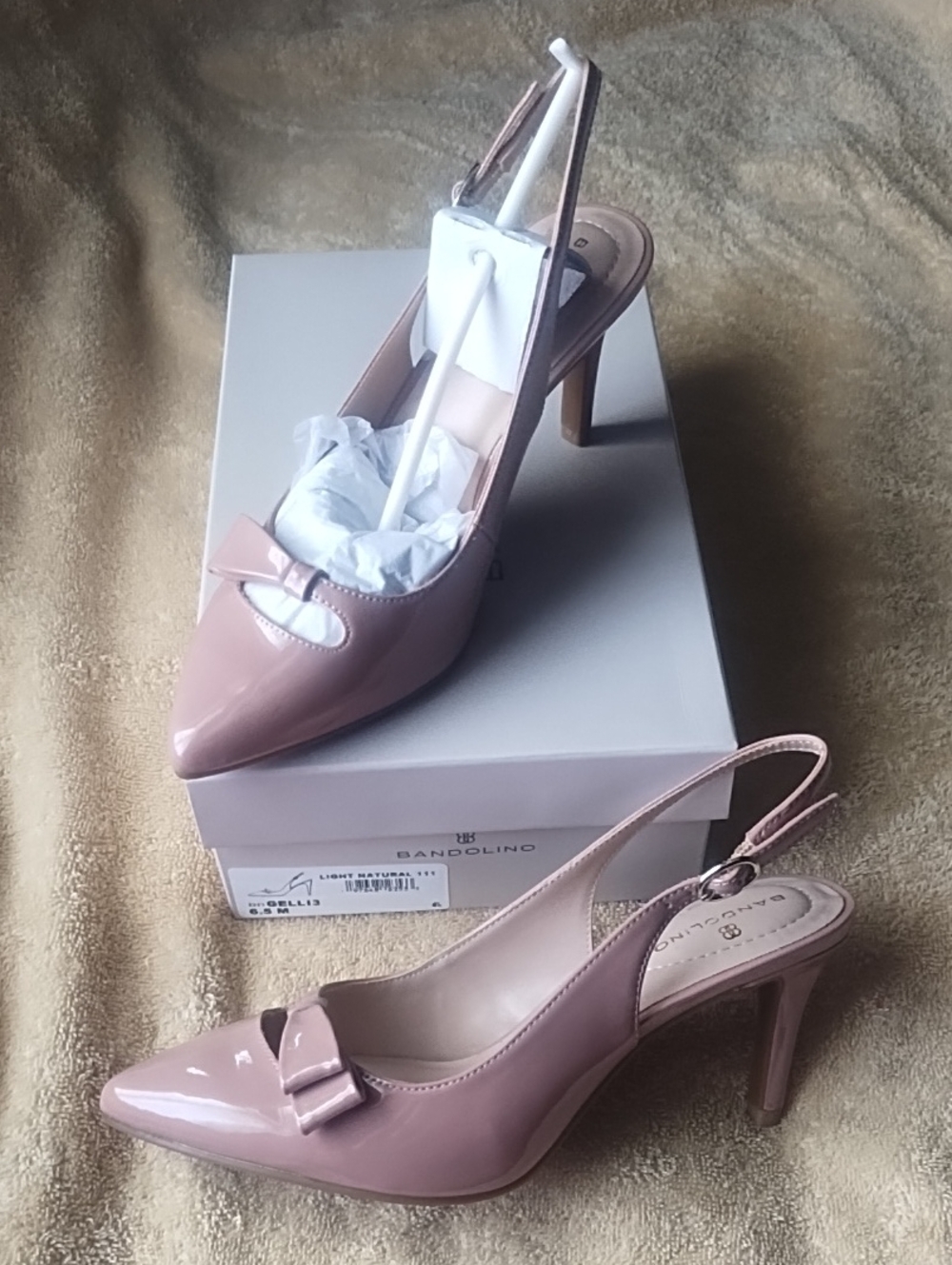 Bandolino Light Pink Patent Slingback Pumps with Bow Detail